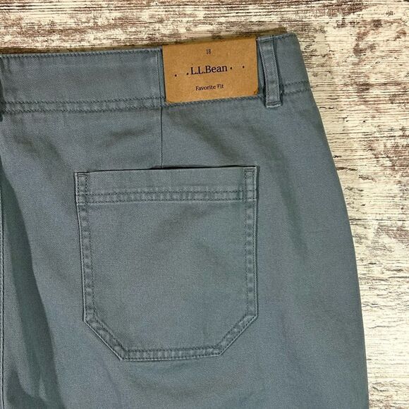 NWT LL Bean Favorite Fit Utility Shorts cadet blue size 18 cotton blend - Picture 7 of 8